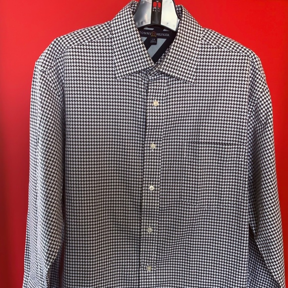 Casual Shirt (Untuck) - Picture 1 of 2